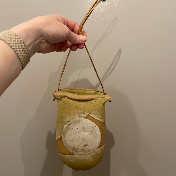 Set of hanging ceramic flower holder (or other display/mail) - Picture 6 of 12